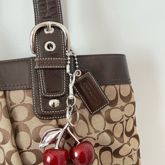 Coach Bag - Picture 6 of 13